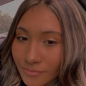 Meet your Posher, Estrella